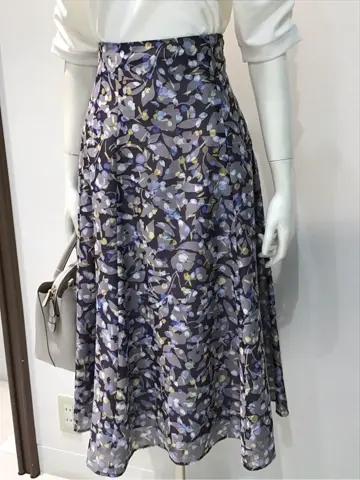 ANY SIS 布川 コーディネート画像