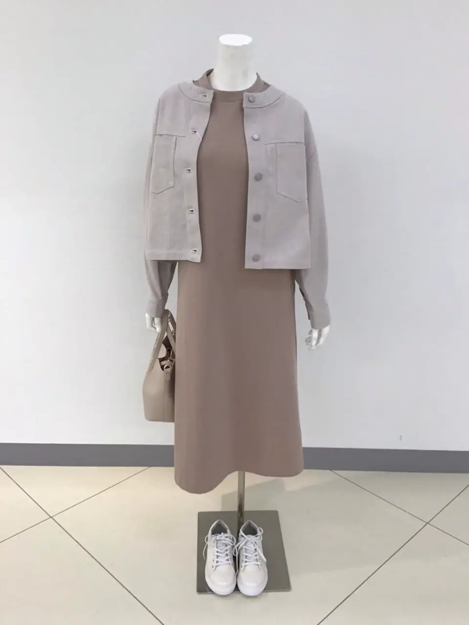 ANY SIS 橋本 コーディネート画像