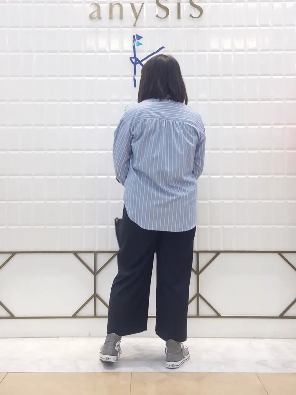 ANY SIS 西田 コーディネート画像