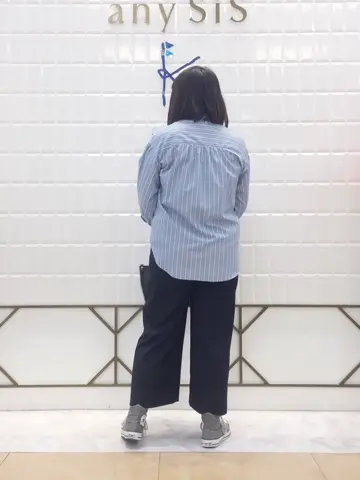 ANY SIS 西田 コーディネート画像
