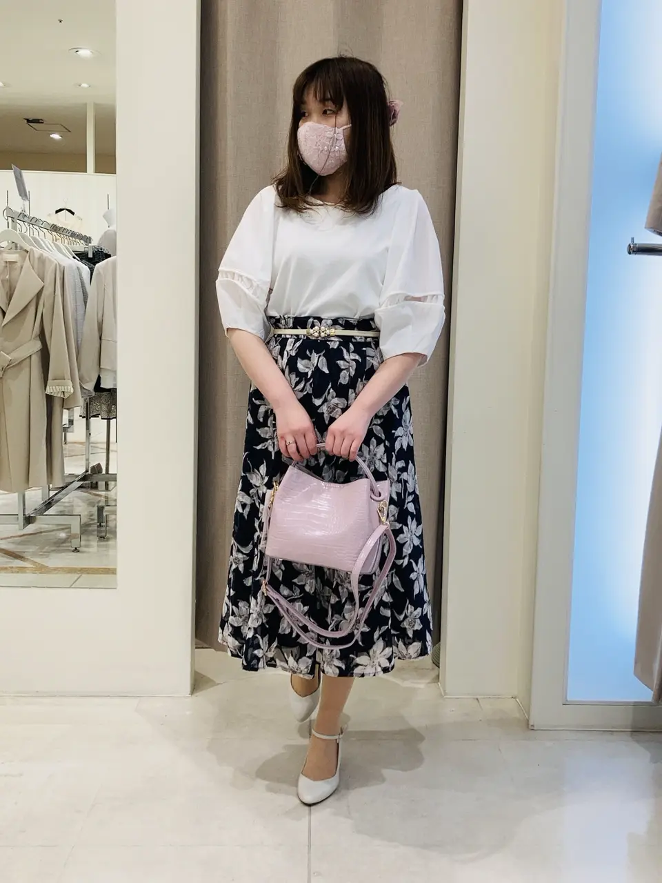 ANY SIS 川根　彩 コーディネート画像