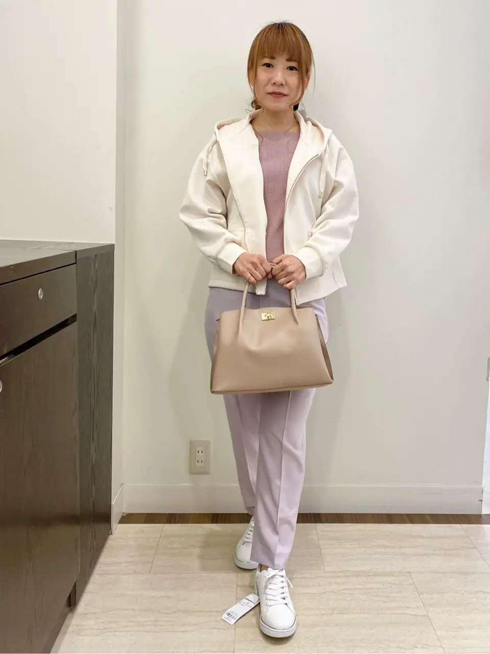 ANY SIS スタッフ コーディネート画像