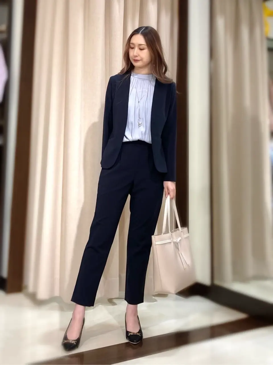 ANY SIS STAFF コーディネート画像