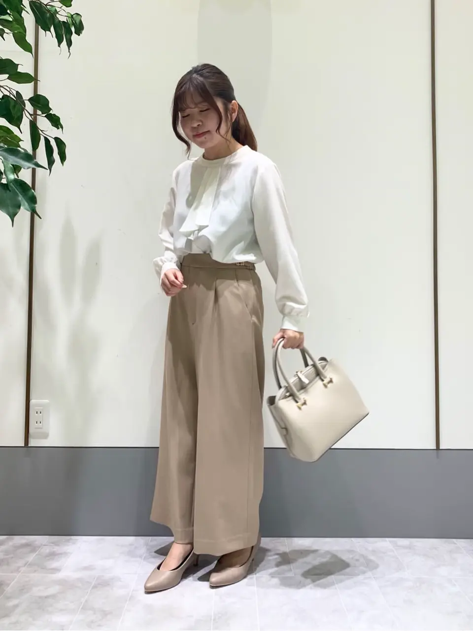 ANY SIS スタッフ コーディネート画像