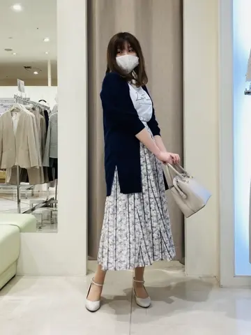 ANY SIS 川根　彩 コーディネート画像