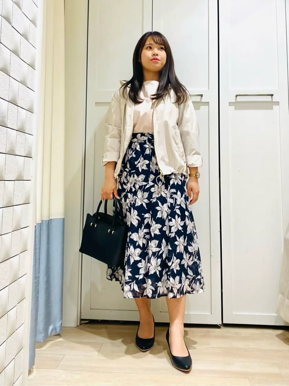 ANY SIS スタッフ コーディネート画像