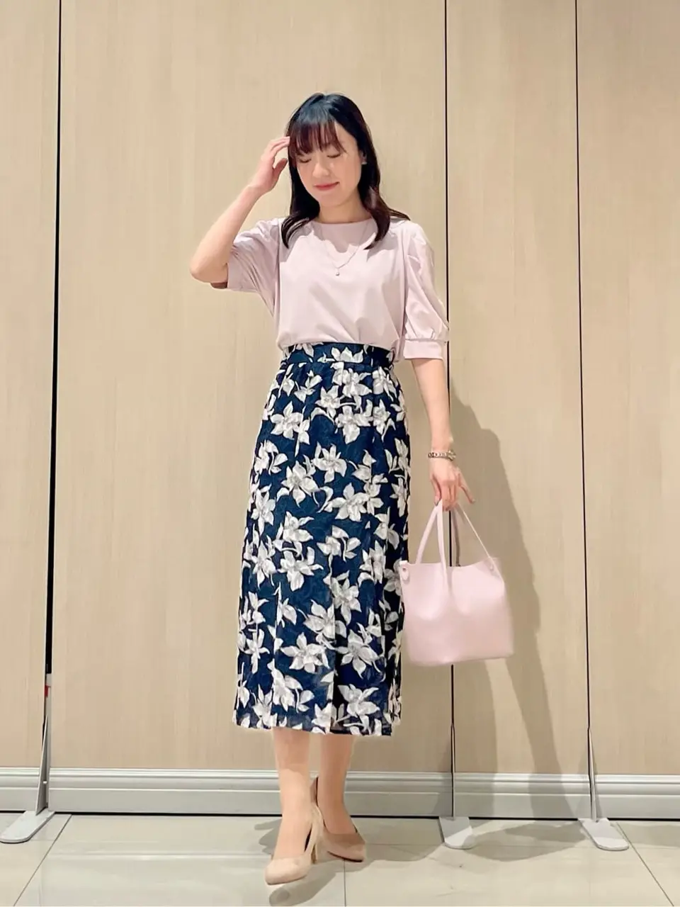 ANY SIS スタッフ コーディネート画像