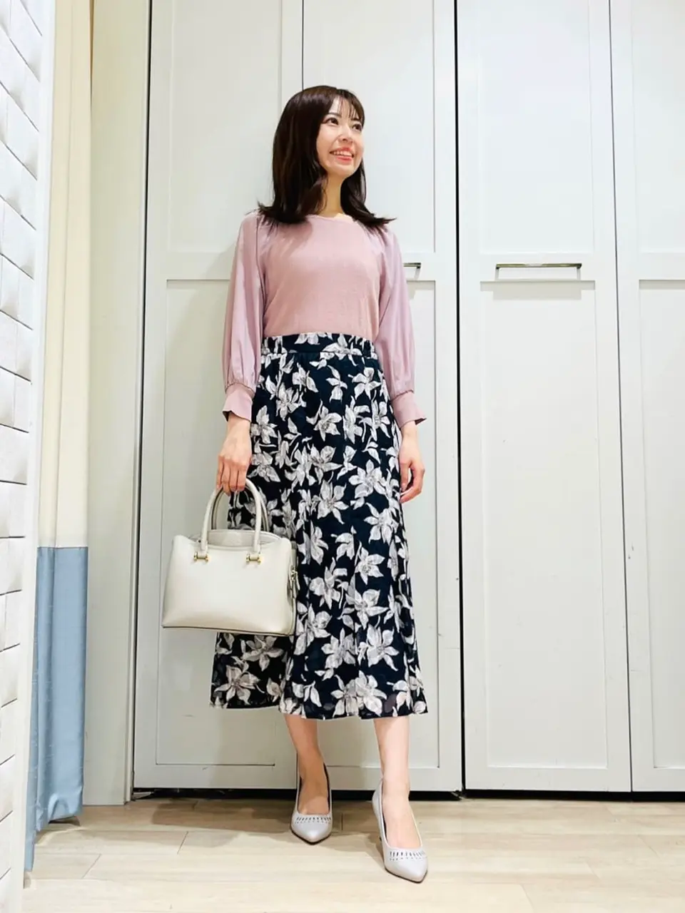 ANY SIS スタッフ コーディネート画像