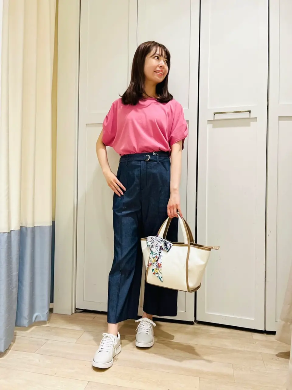 ANY SIS スタッフ コーディネート画像