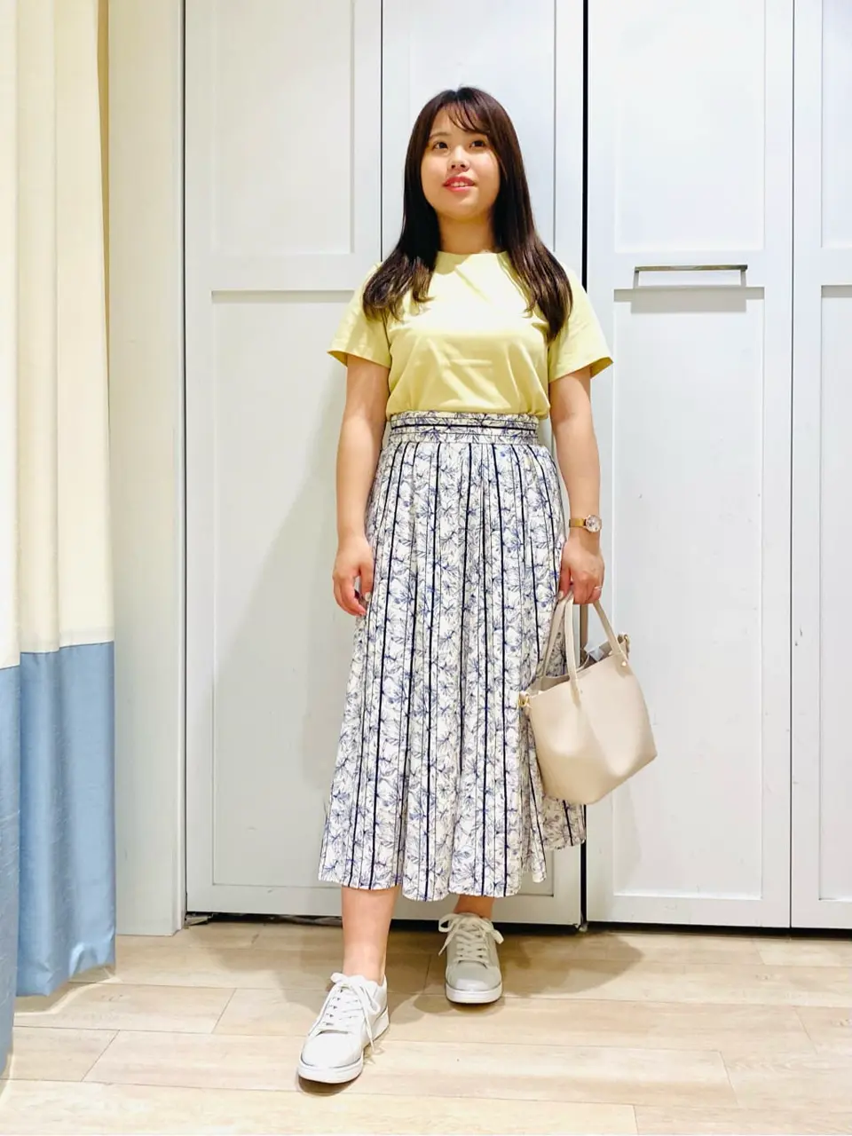 ANY SIS スタッフ コーディネート画像