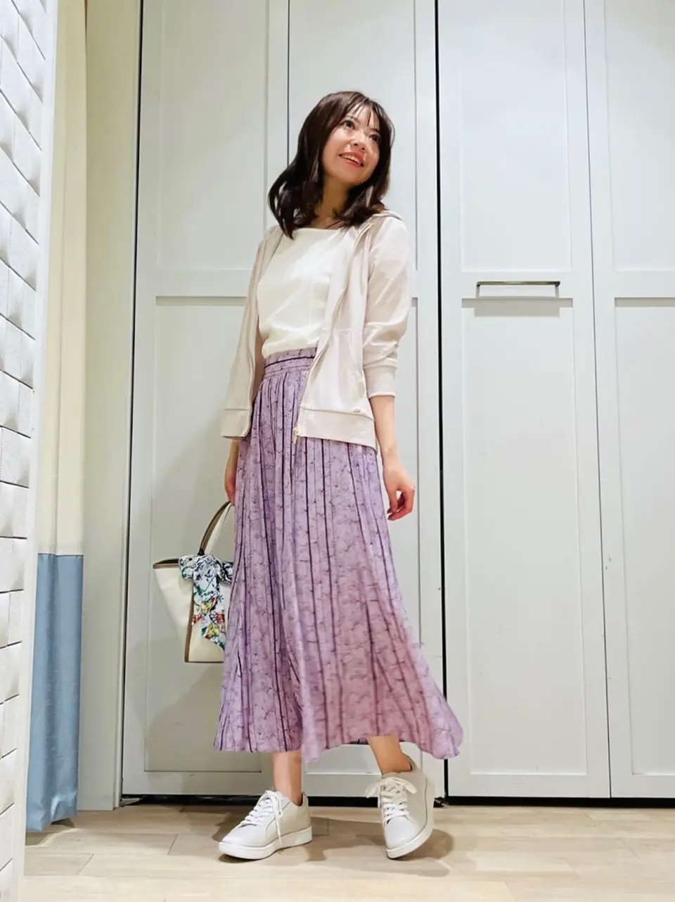 ANY SIS スタッフ コーディネート画像