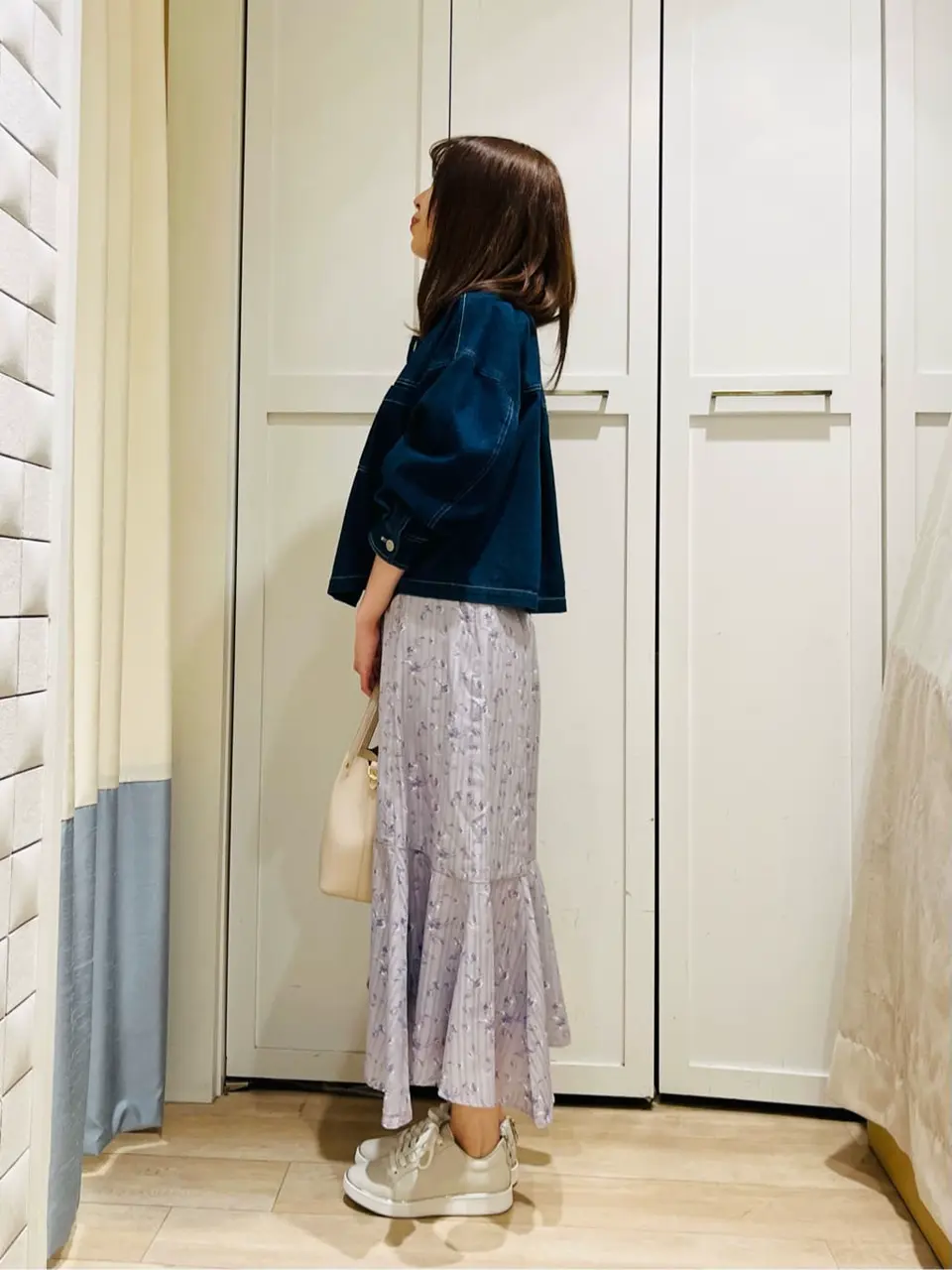 ANY SIS スタッフ コーディネート画像