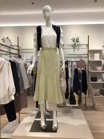 ANY SIS 桐生 コーディネート画像