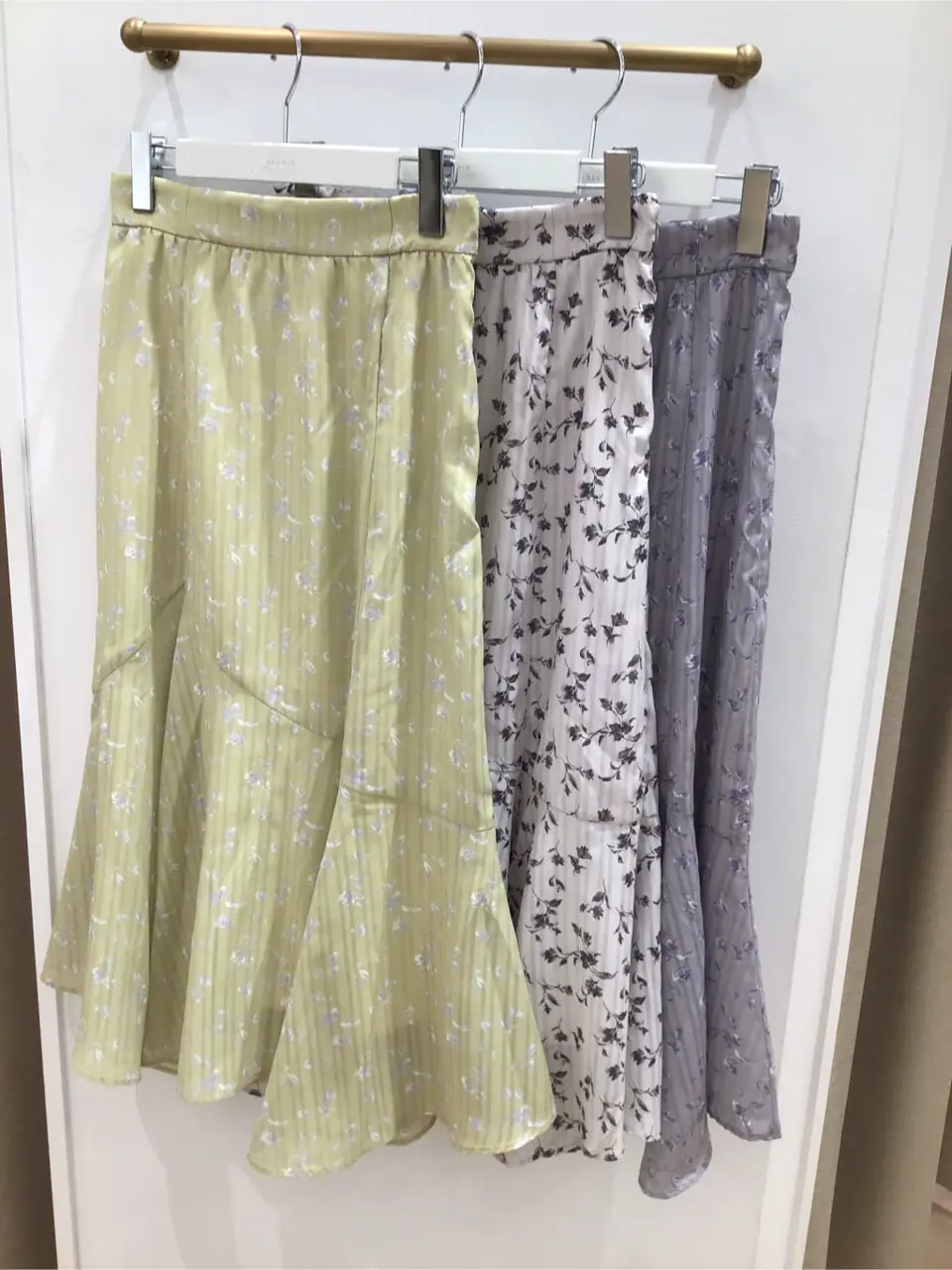 ANY SIS 桐生 コーディネート画像