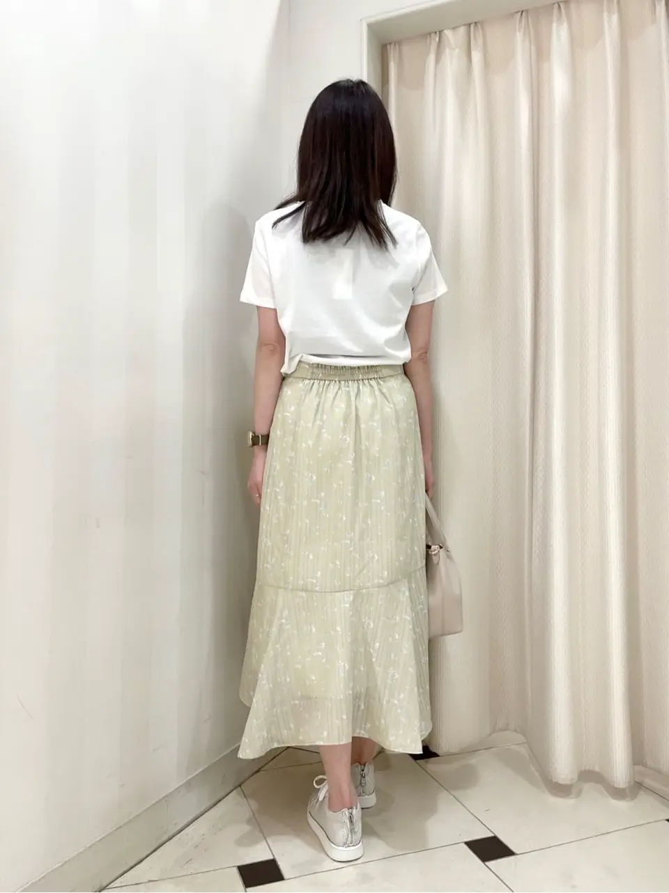 ANY SIS 金井 コーディネート画像