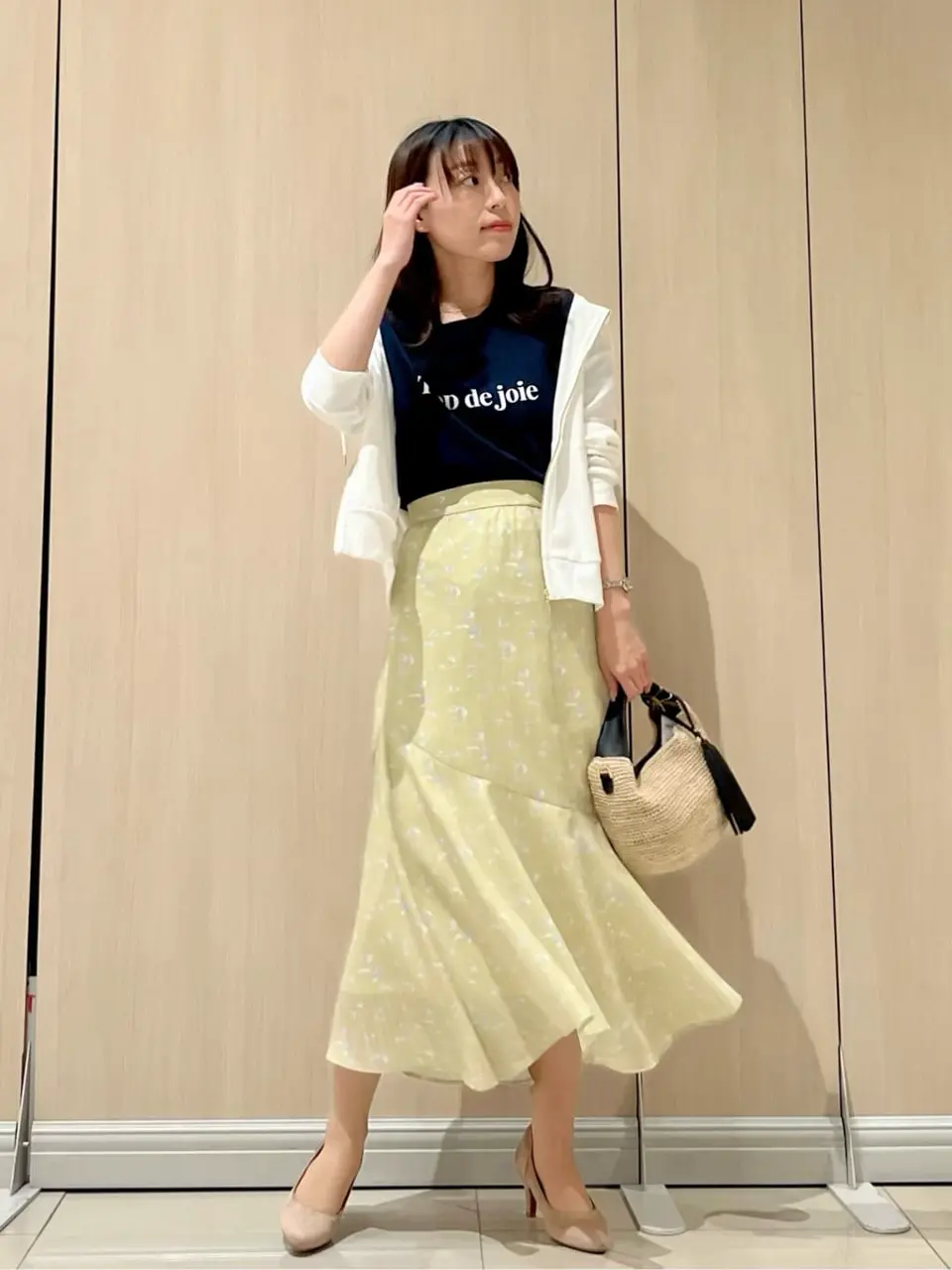 ANY SIS スタッフ コーディネート画像