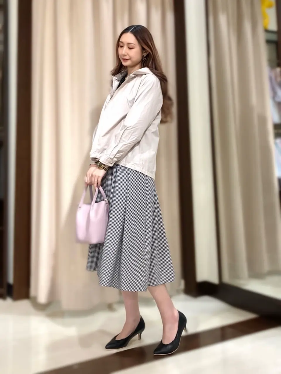 ANY SIS STAFF コーディネート画像