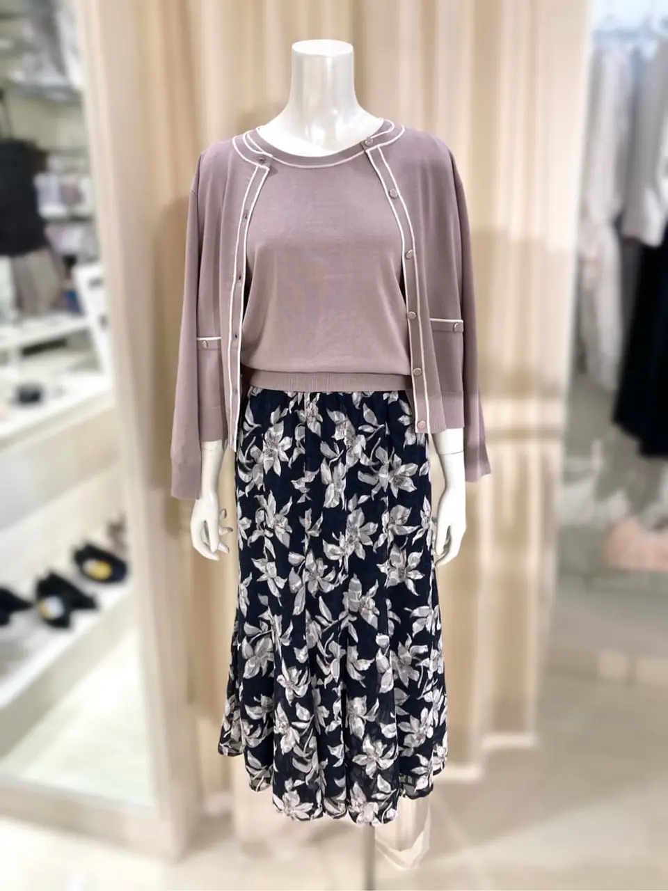 ANY SIS STAFF コーディネート画像