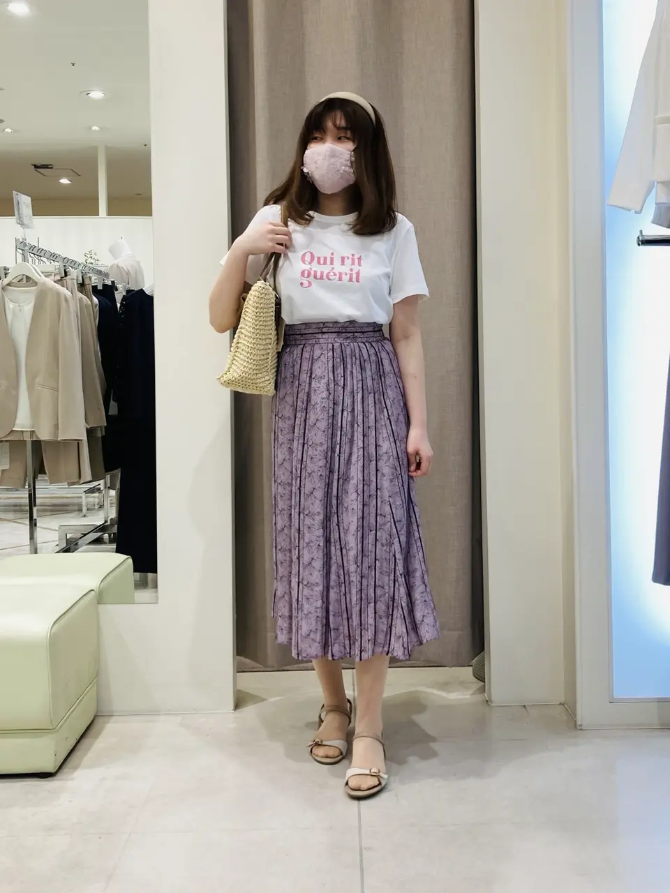 ANY SIS 川根　彩 コーディネート画像