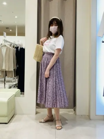 ANY SIS 川根　彩 コーディネート画像