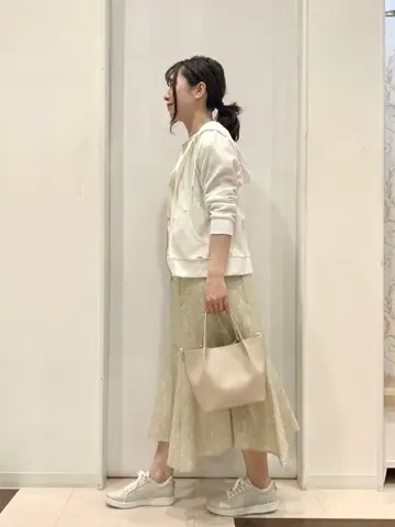 ANY SIS 横田 コーディネート画像