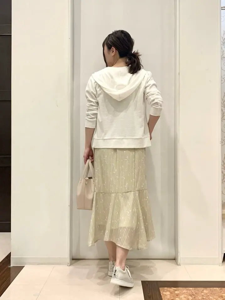 ANY SIS 横田 コーディネート画像