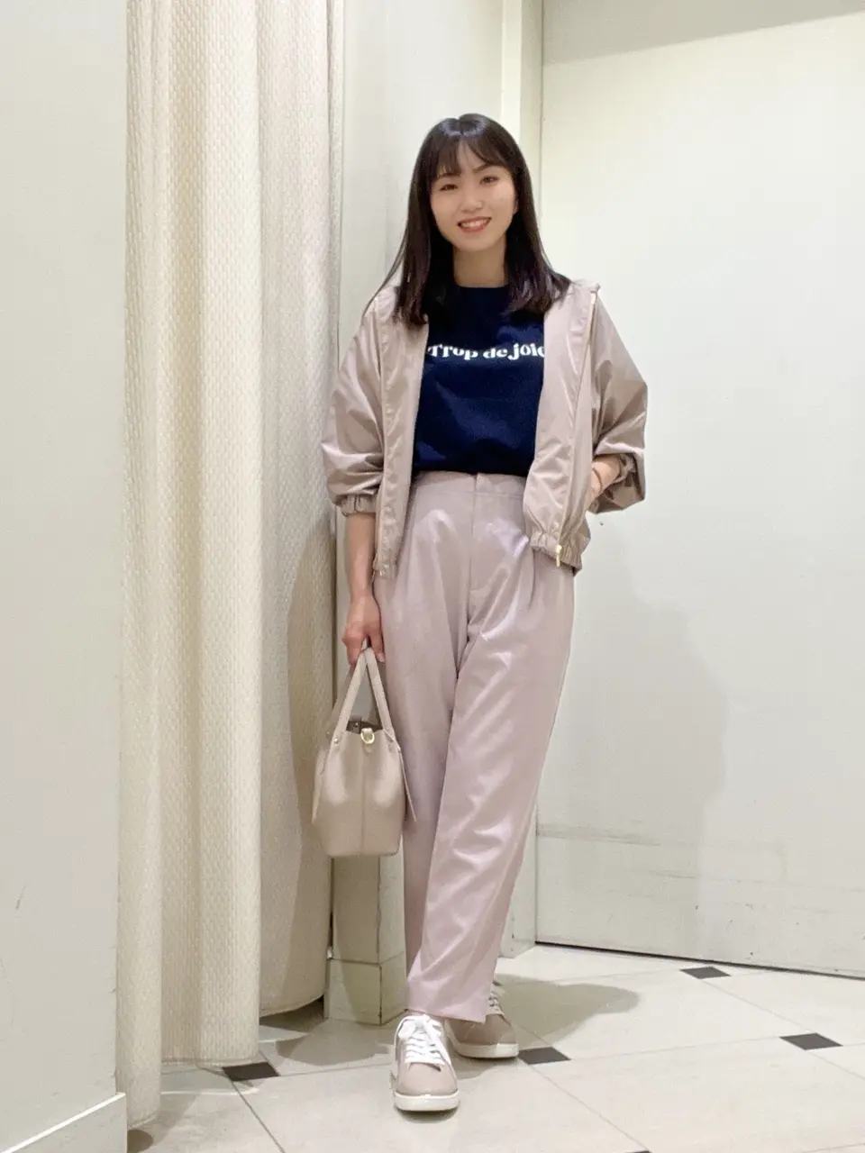 ANY SIS スタッフ コーディネート画像