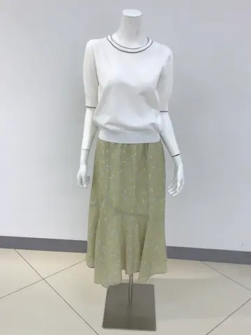 ANY SIS 橋本 コーディネート画像