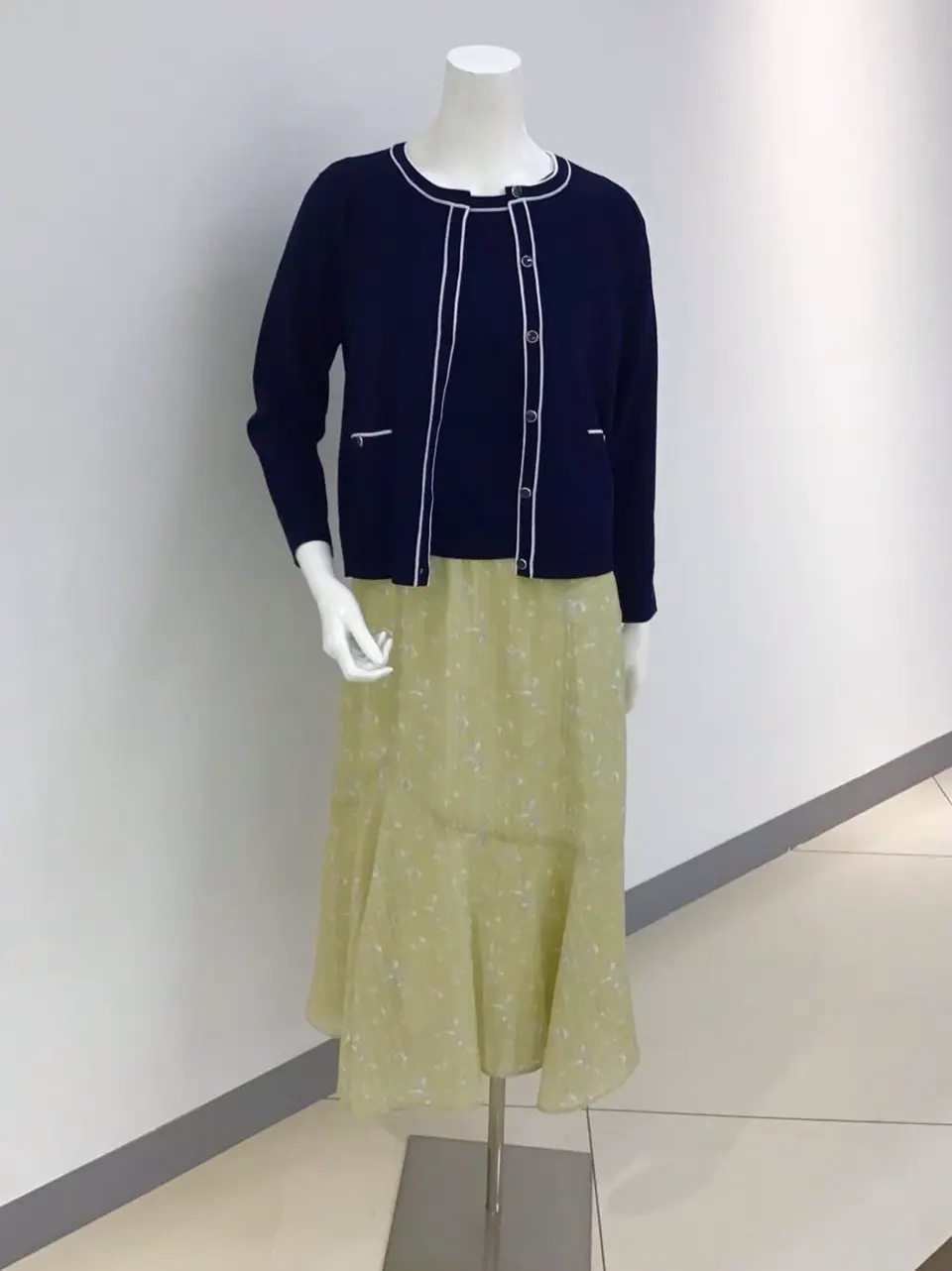 ANY SIS 本田 コーディネート画像