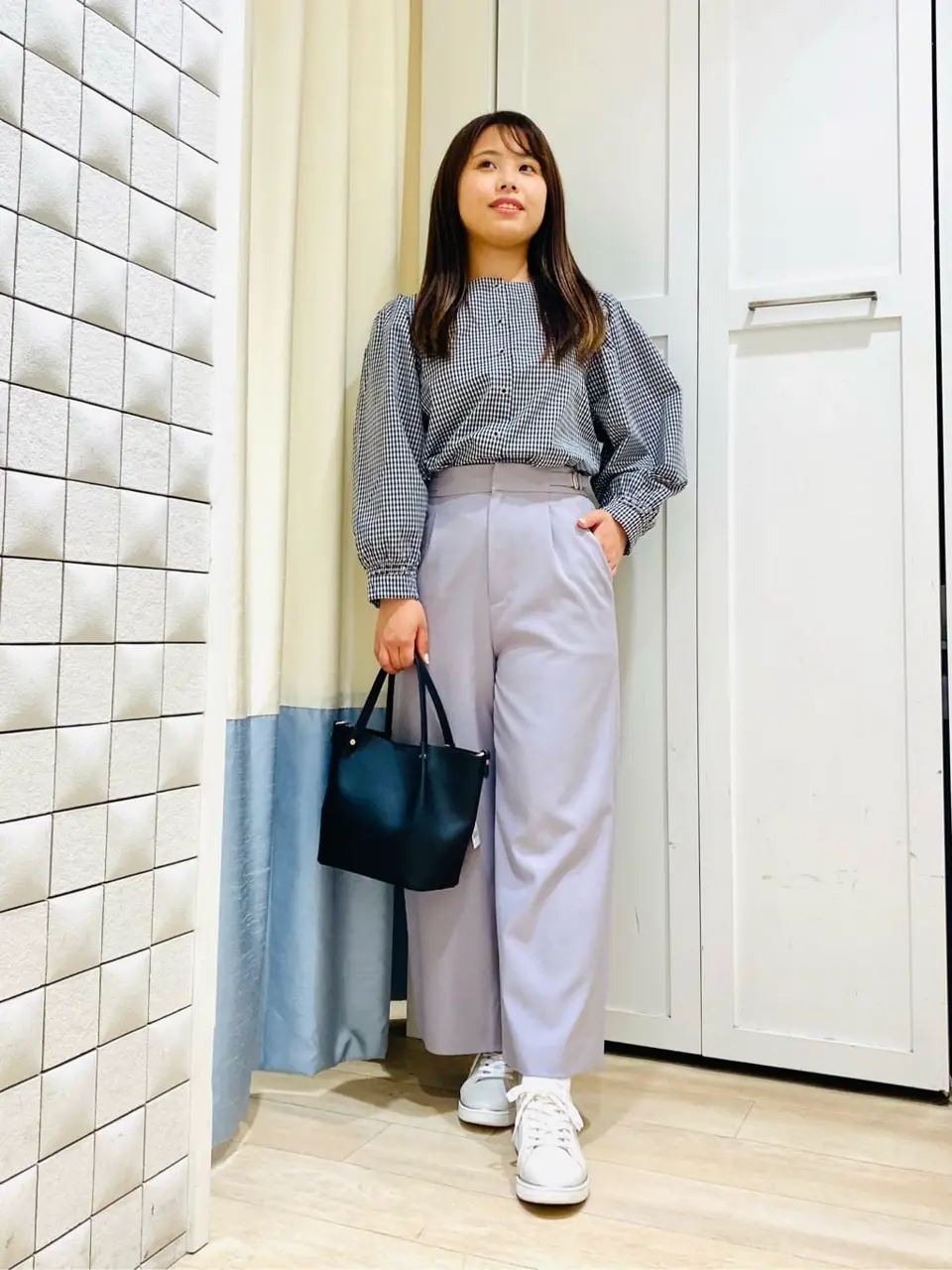 ANY SIS スタッフ コーディネート画像