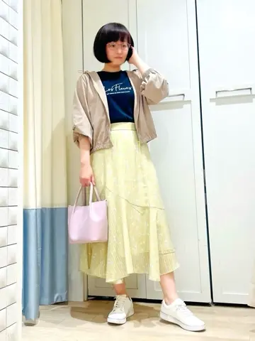 ANY SIS スタッフ コーディネート画像