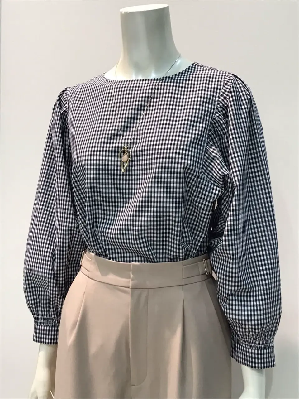 ANY SIS 布川 コーディネート画像