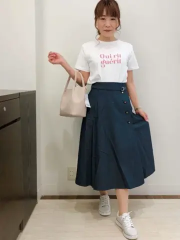 ANY SIS スタッフ コーディネート画像