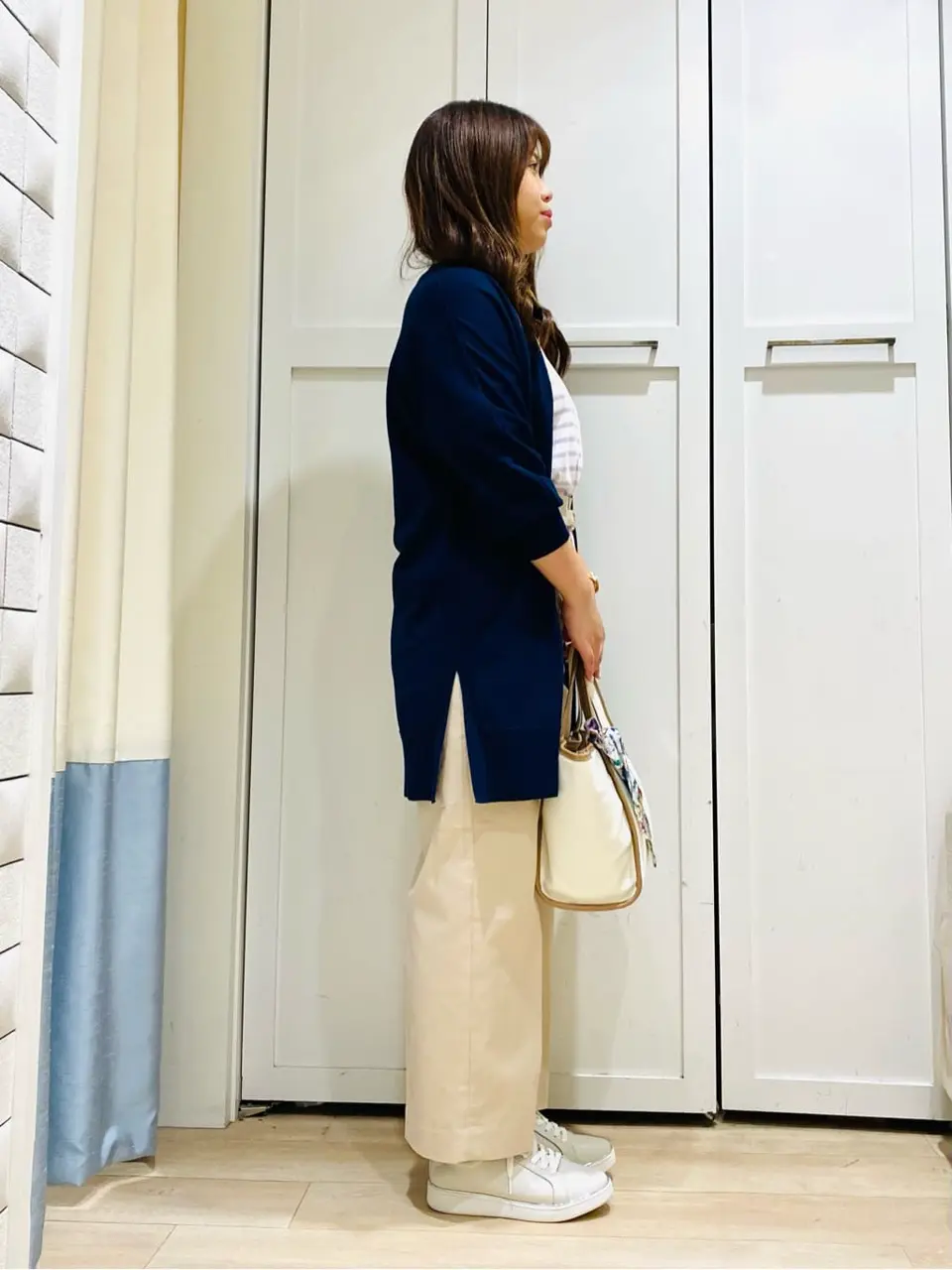 ANY SIS スタッフ コーディネート画像