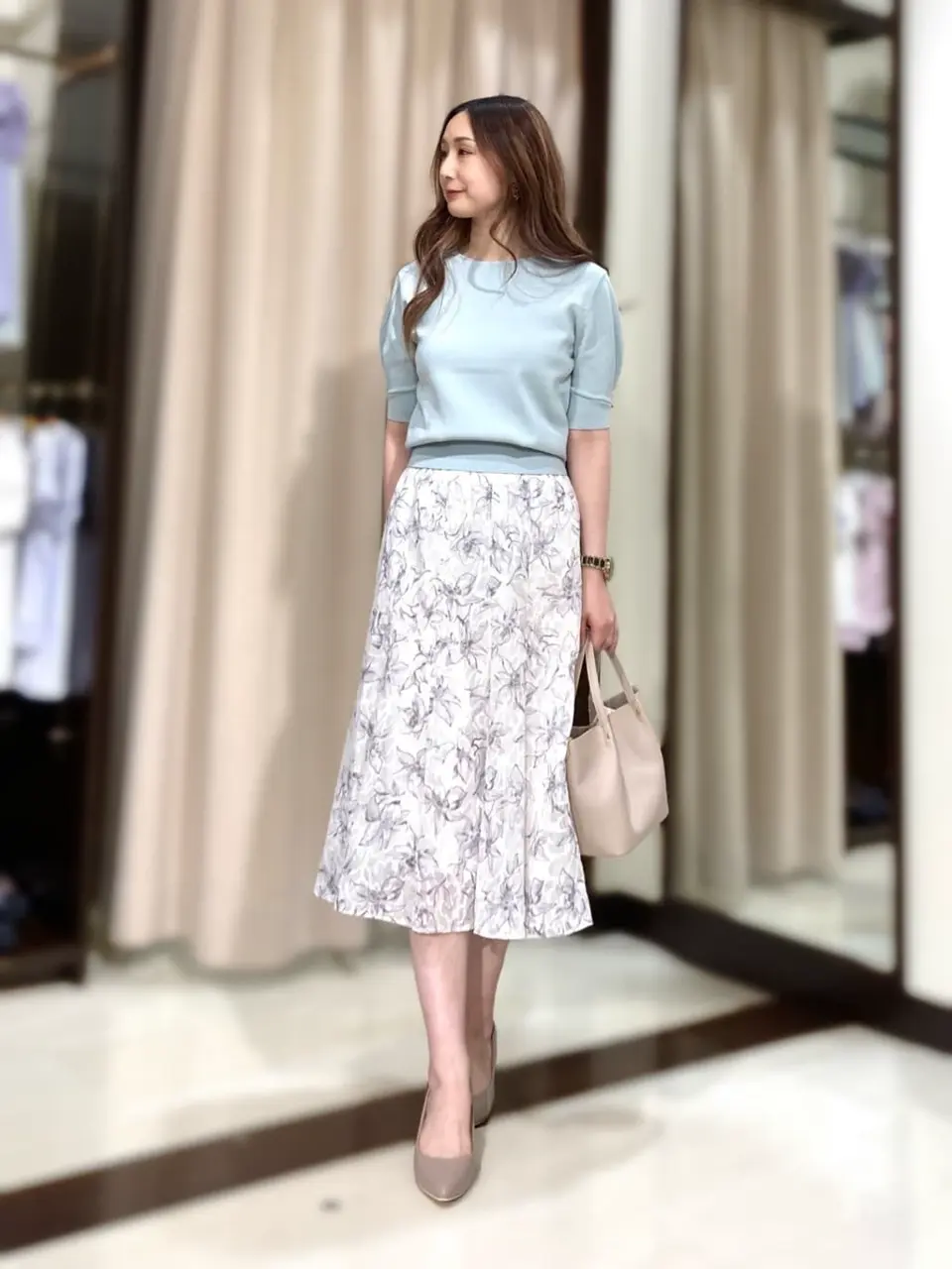 ANY SIS STAFF コーディネート画像