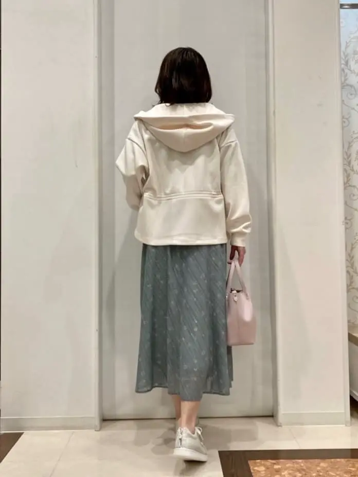 ANY SIS 横田 コーディネート画像