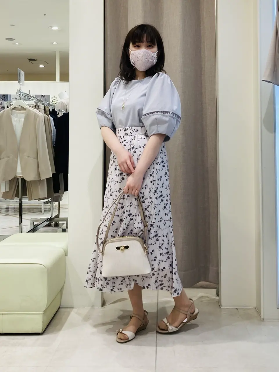 ANY SIS 川根　彩 コーディネート画像