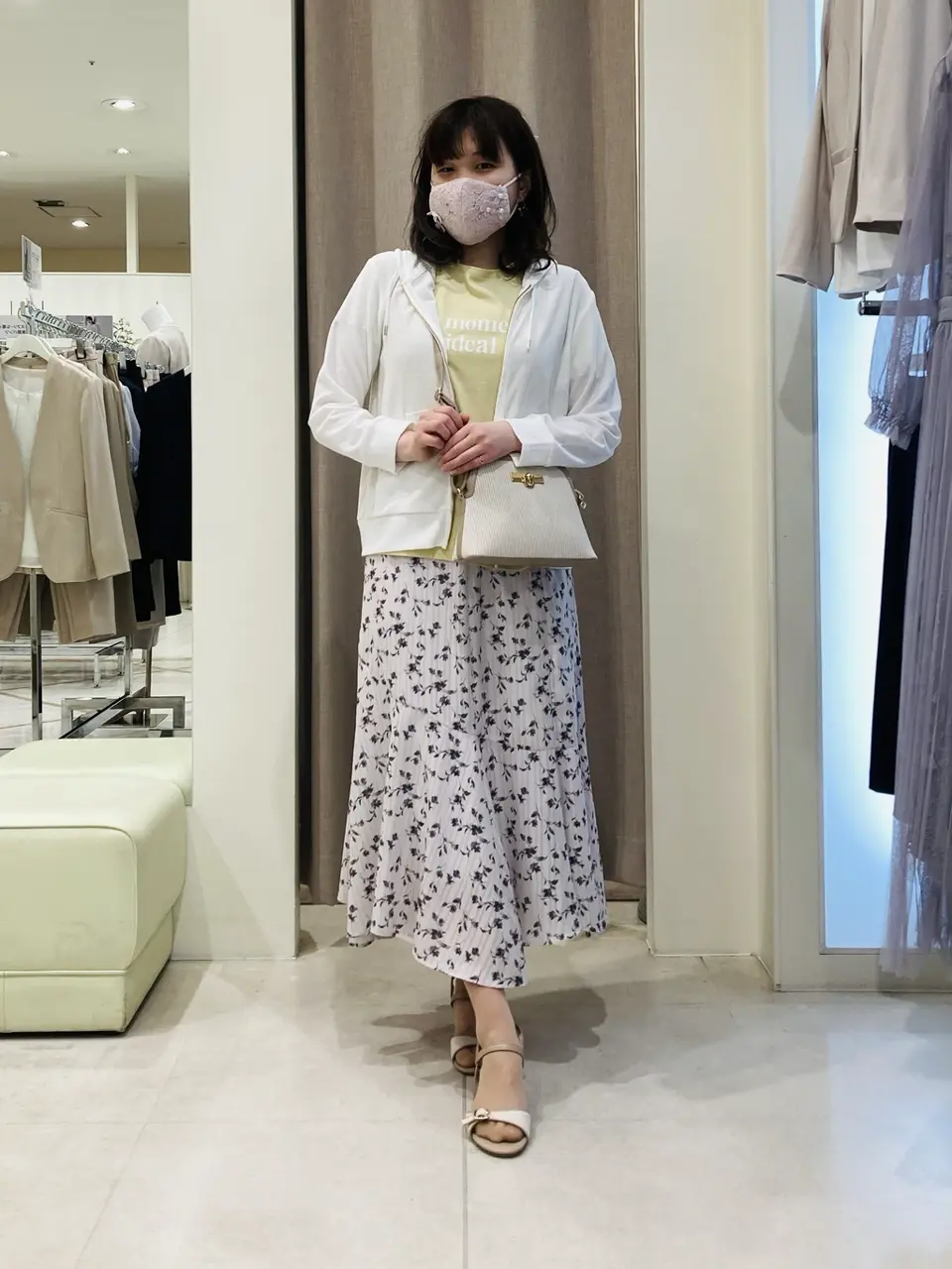  川根　彩 コーディネート画像