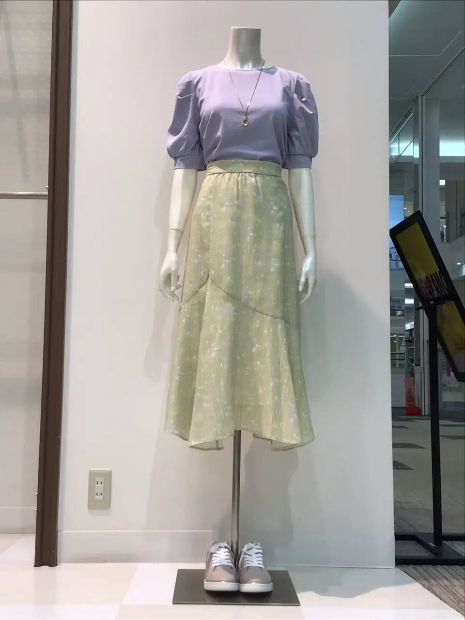 ANY SIS 布川 コーディネート画像