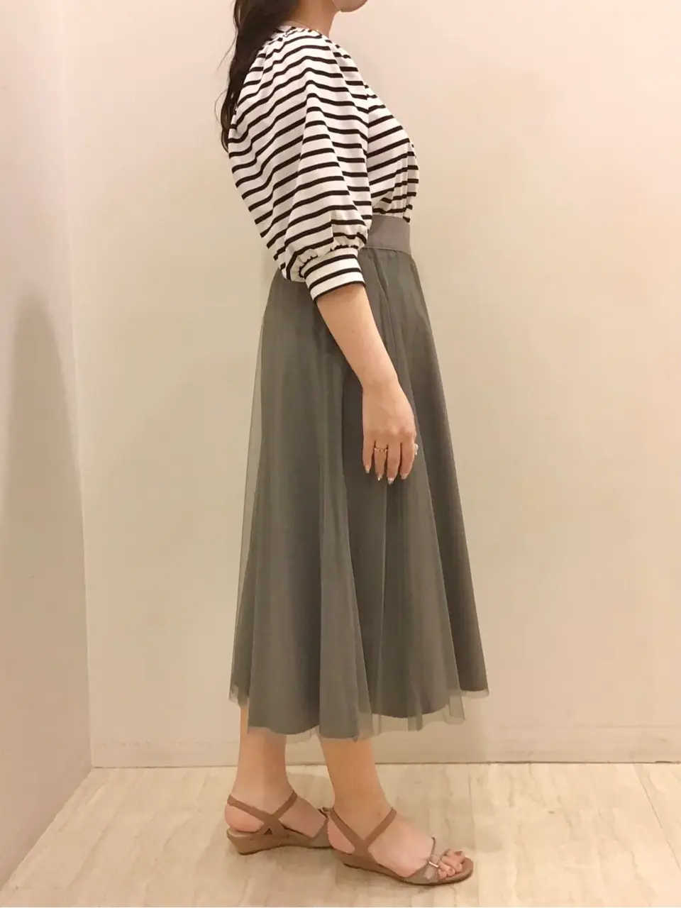 ANY SIS スタッフ コーディネート画像