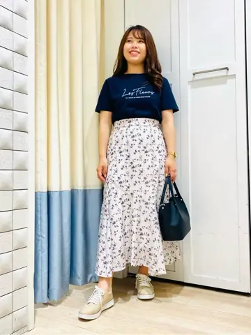 ANY SIS スタッフ コーディネート画像