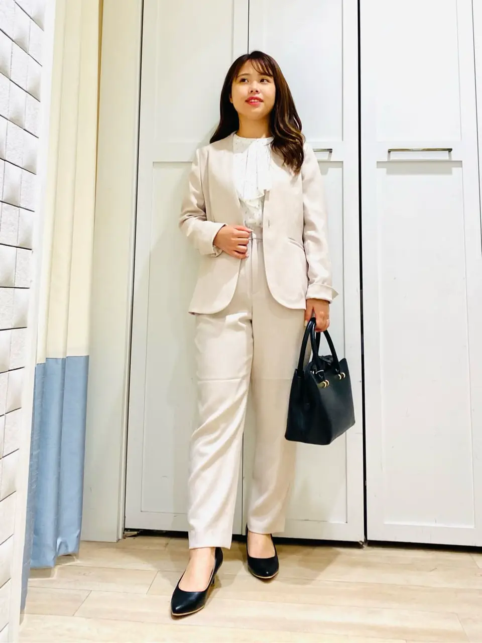 ANY SIS スタッフ コーディネート画像