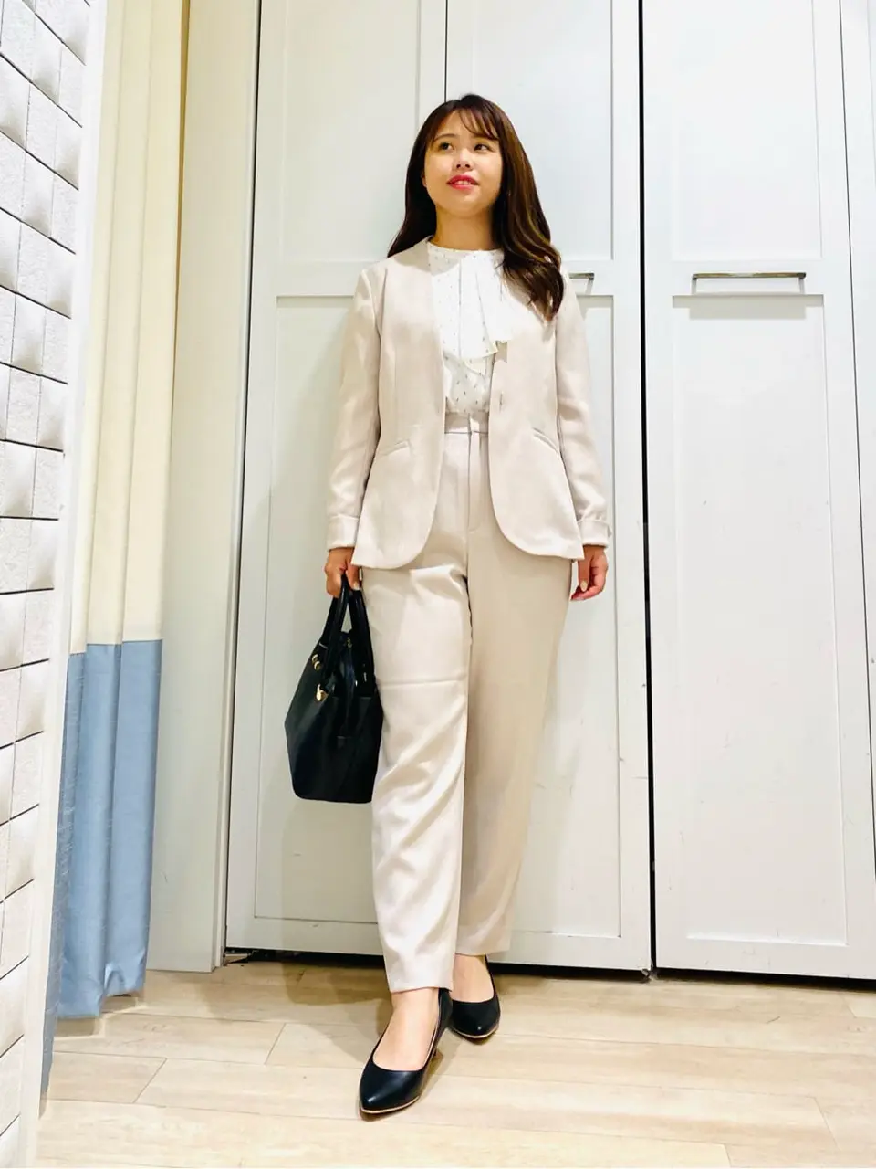 ANY SIS スタッフ コーディネート画像