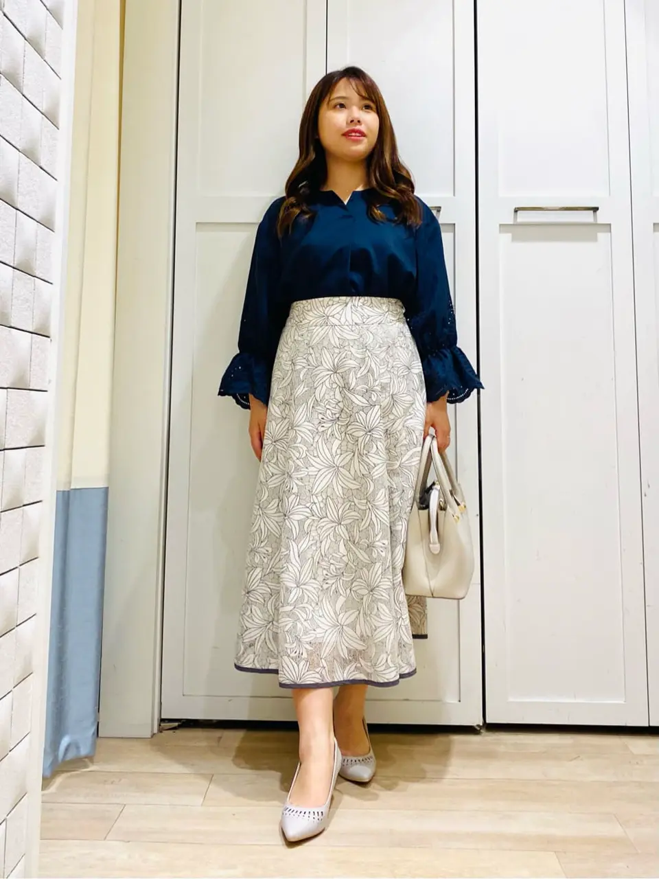 ANY SIS スタッフ コーディネート画像