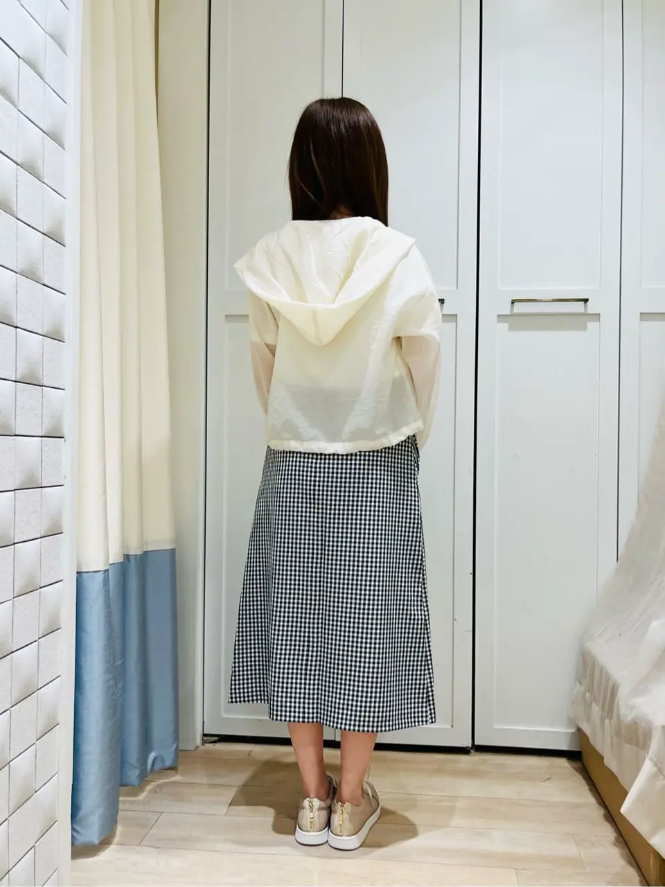 ANY SIS スタッフ コーディネート画像