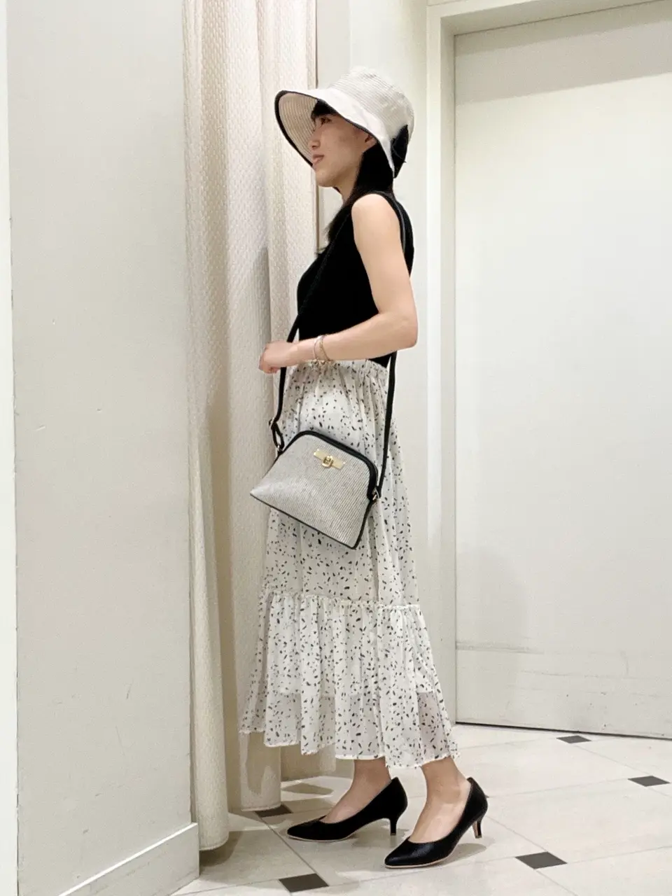 ANY SIS スタッフ コーディネート画像