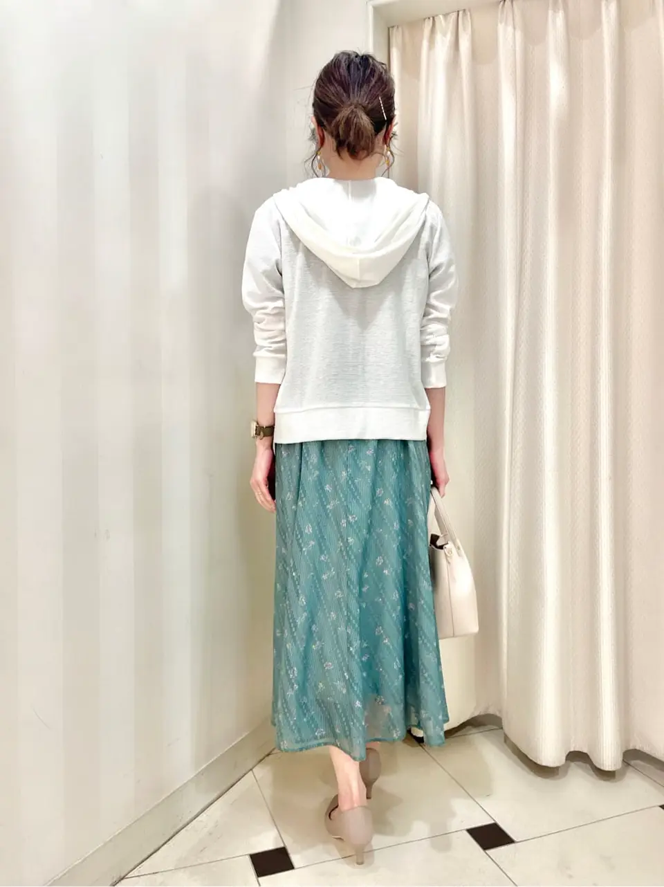 ANY SIS 金井 コーディネート画像