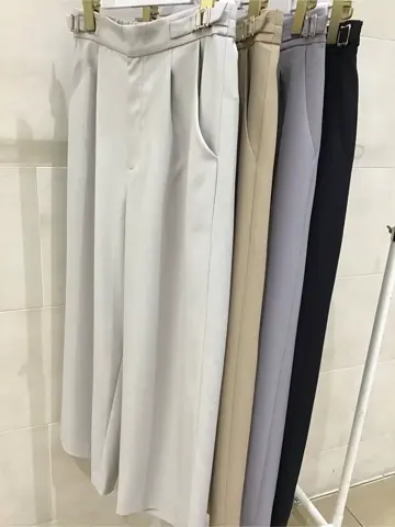 ANY SIS 髙橋 コーディネート画像