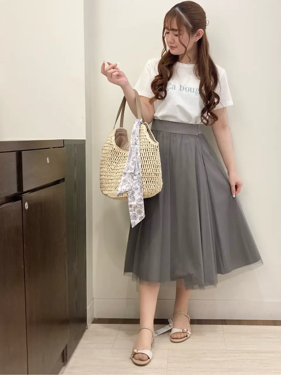 ANY SIS スタッフ コーディネート画像