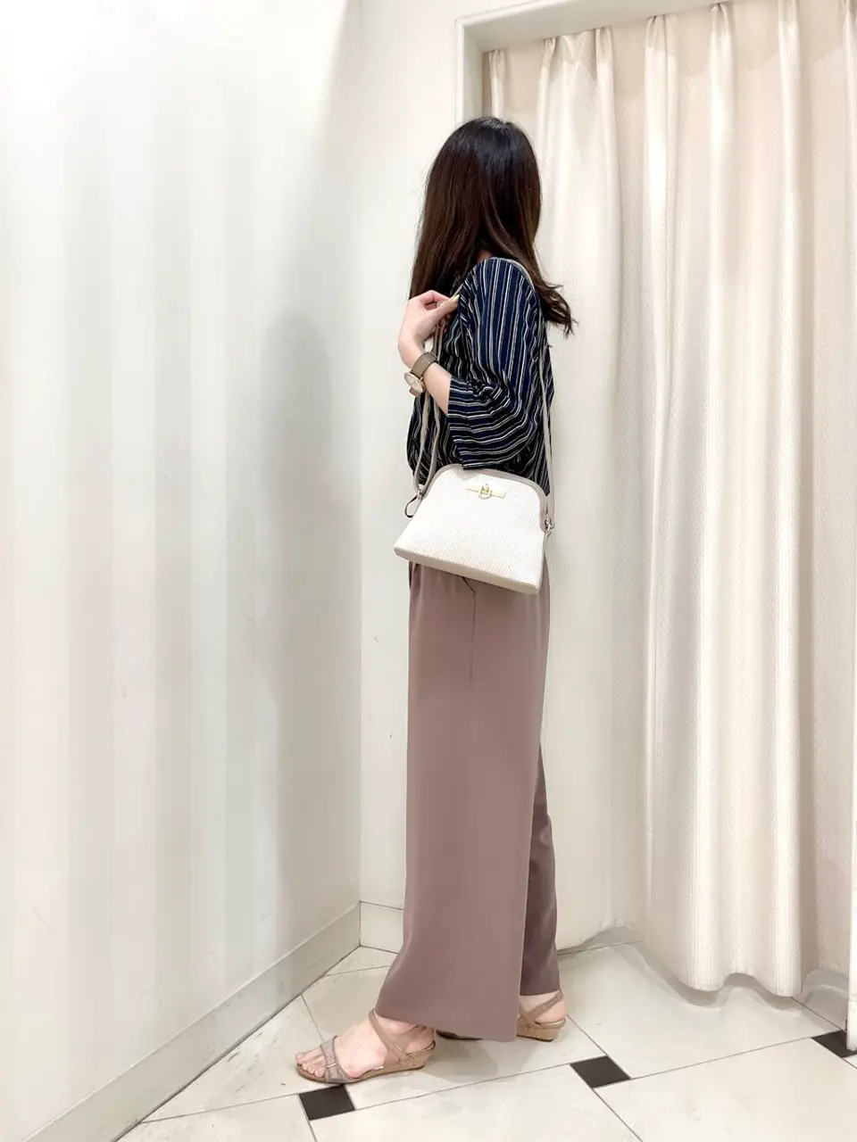 ANY SIS 金井 コーディネート画像